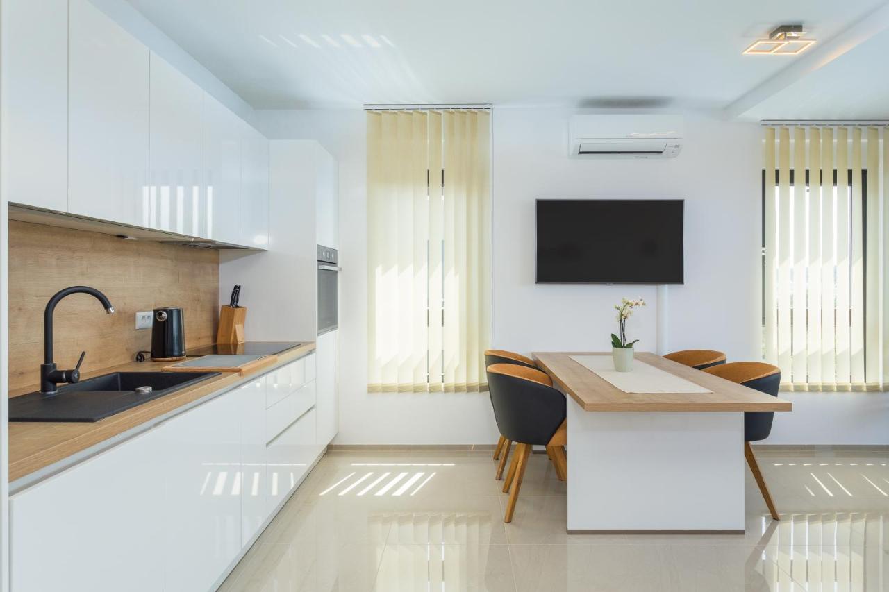 Apartmán Luton Banjole Exteriér fotografie